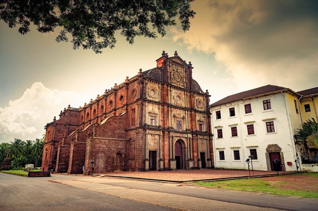 Trippy Travels - Goa - Basilica of Bom Jesus Travel Experience Basilica of Bom Jesus in Goa for Trippy Travels destination guide and curated itinerary