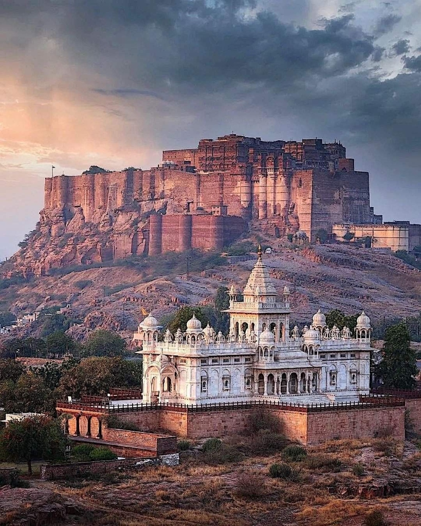 Trippy Travels - Rajasthan - Mehrangarh Fort Travel Experience Mehrangarh Fort in Rajasthan for Trippy Travels destination guide and curated itinerary