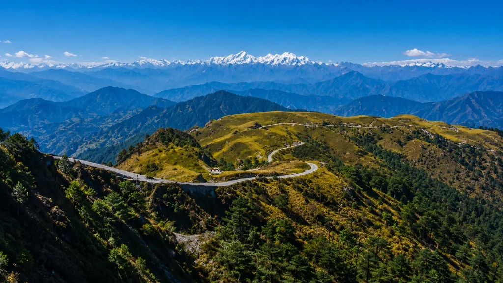 Sandakphu Trek trail in Darjeeling, West Bengal for Trippy Travels trekking adventure itinerary